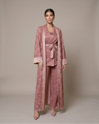 La dusty rose Dantelle Abaya