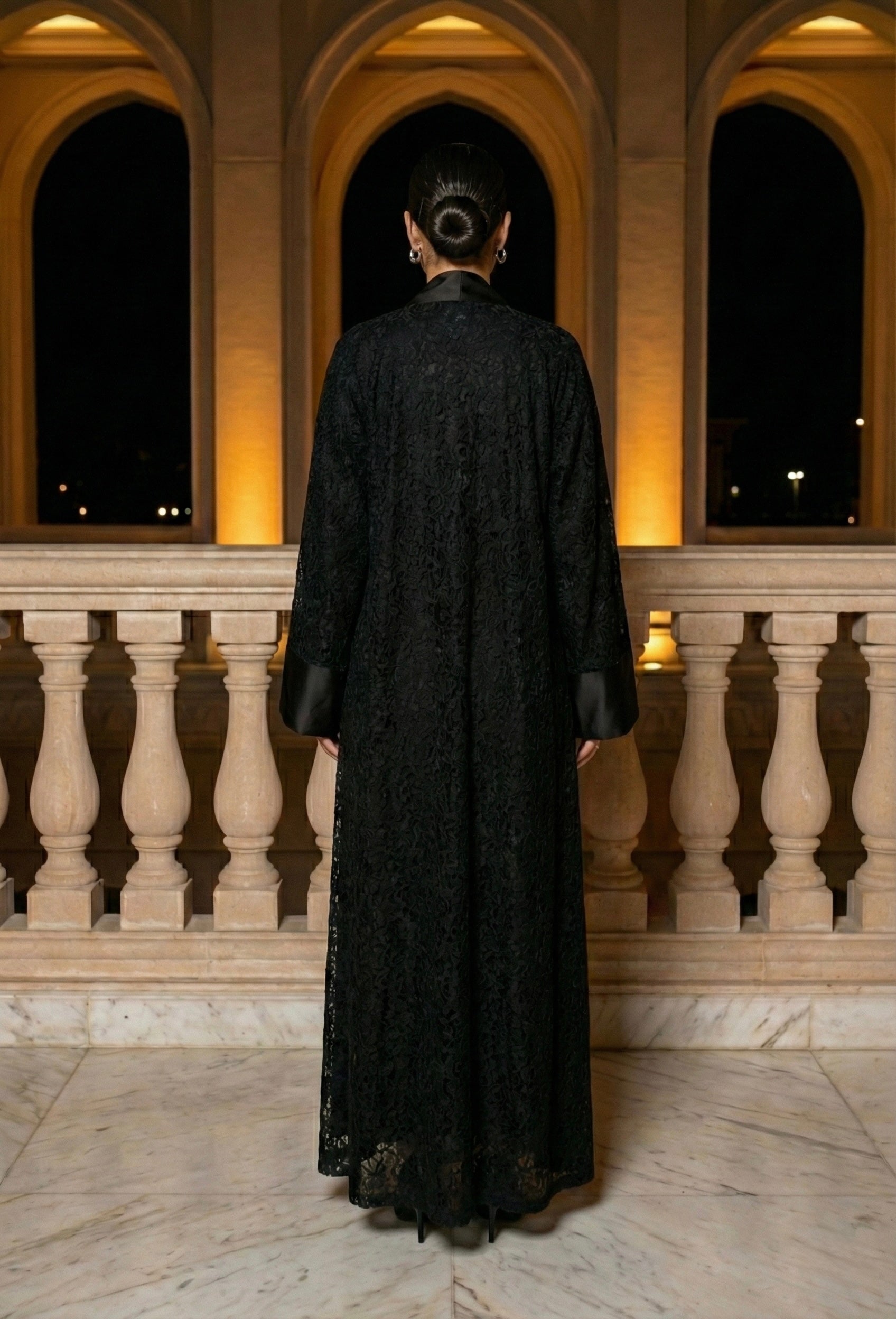 La Noir Dantelle  Abaya