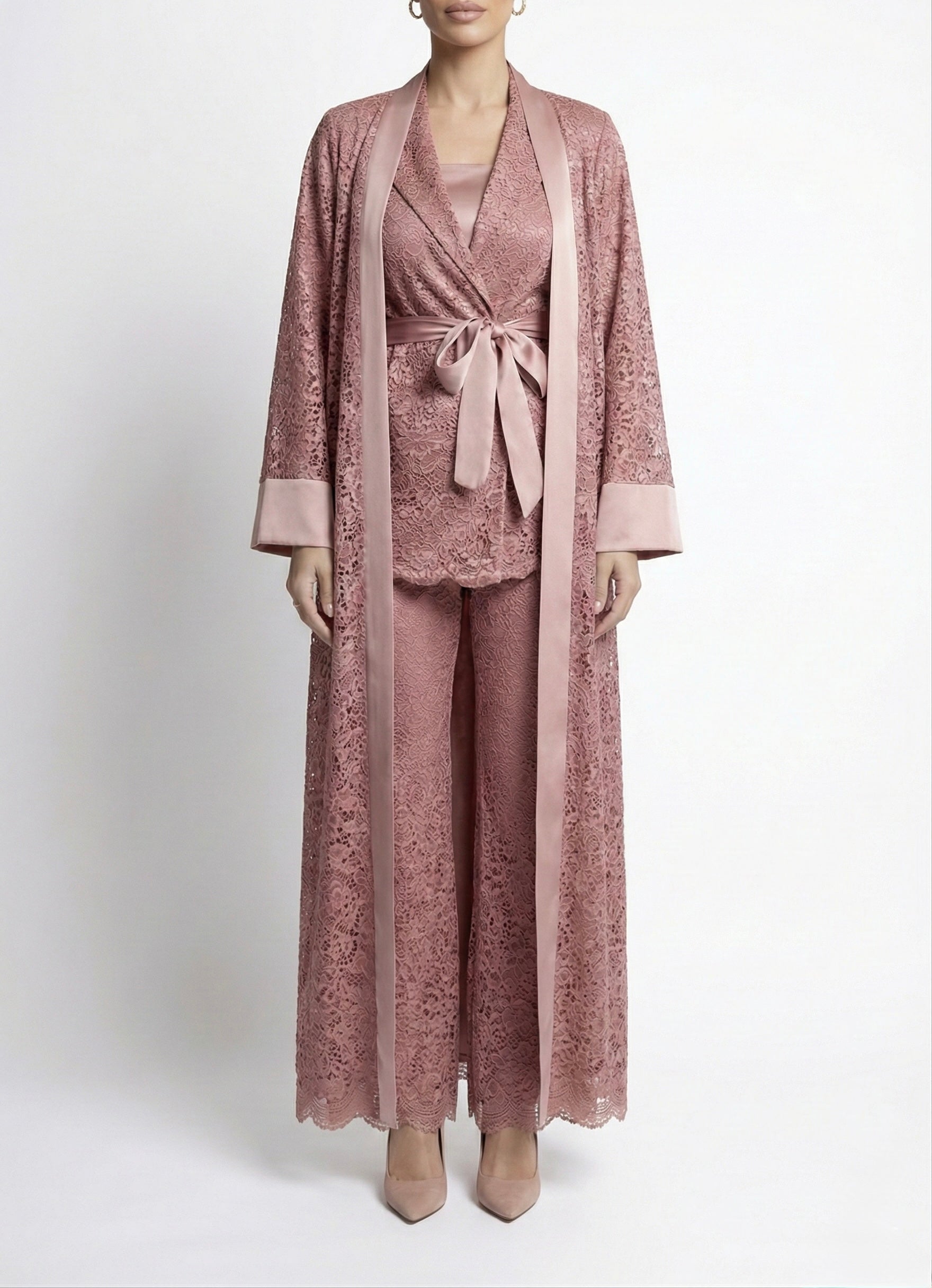 La dusty rose Dantelle Abaya